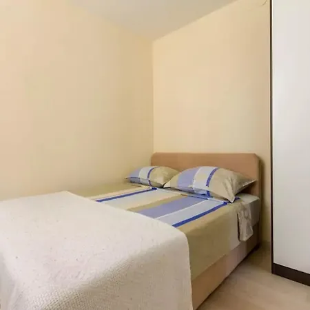 Apartament Bova *